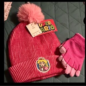 💜Super Mario PrincessPeach Beanie&Glove Set..Beanie’s Size:OSFM Gloves Size:OSFM